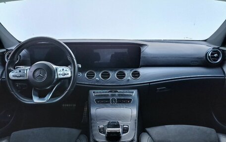 Mercedes-Benz E-Класс, 2020 год, 3 550 000 рублей, 15 фотография