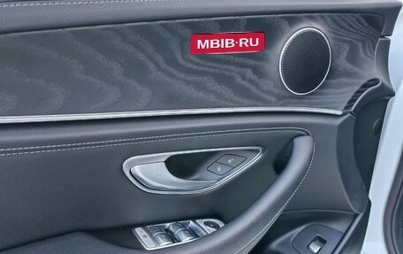 Mercedes-Benz E-Класс, 2020 год, 3 550 000 рублей, 11 фотография