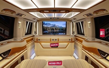 Mercedes-Benz V-Класс, 2025 год, 48 300 000 рублей, 2 фотография