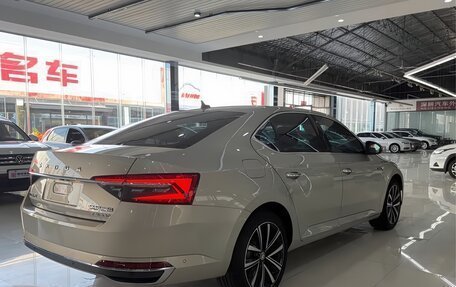 Skoda Superb III рестайлинг, 2022 год, 2 500 000 рублей, 9 фотография