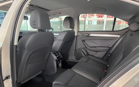 Skoda Superb III рестайлинг, 2022 год, 2 500 000 рублей, 16 фотография