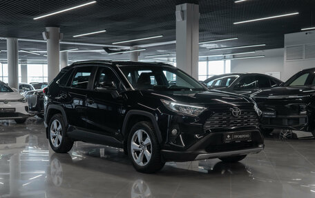 Toyota RAV4, 2020 год, 3 490 000 рублей, 2 фотография