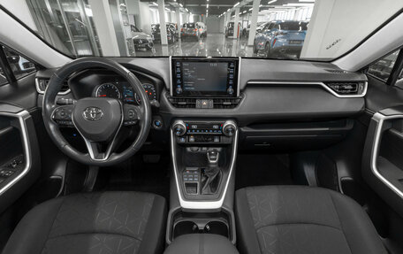 Toyota RAV4, 2020 год, 3 490 000 рублей, 8 фотография