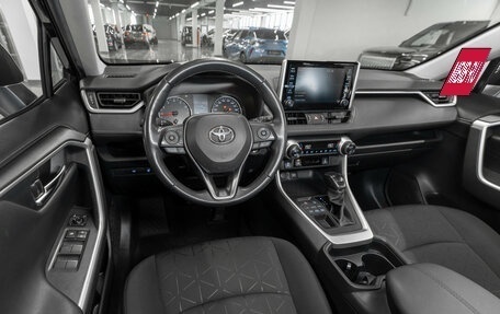 Toyota RAV4, 2020 год, 3 490 000 рублей, 7 фотография