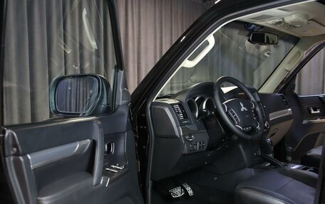 Mitsubishi Pajero IV, 2012 год, 2 099 000 рублей, 10 фотография