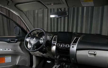 Mitsubishi Pajero Sport II рестайлинг, 2014 год, 1 699 000 рублей, 8 фотография