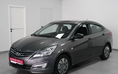 Hyundai Solaris II рестайлинг, 2015 год, 799 000 рублей, 1 фотография