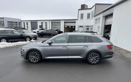 Skoda Superb III рестайлинг, 2022 год, 4 200 000 рублей, 1 фотография