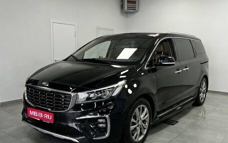 KIA Carnival III, 2018 год, 2 790 000 рублей, 1 фотография