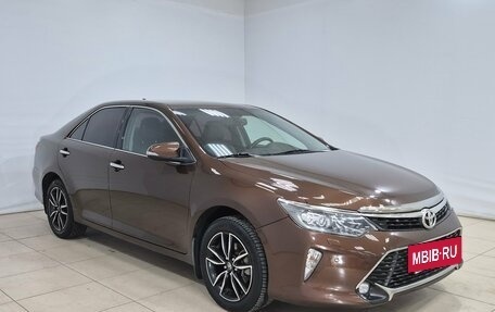 Toyota Camry, 2017 год, 2 370 000 рублей, 3 фотография