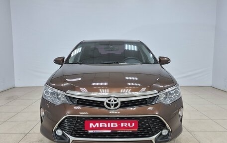 Toyota Camry, 2017 год, 2 370 000 рублей, 2 фотография