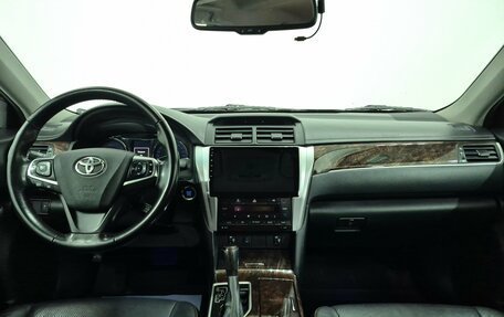 Toyota Camry, 2017 год, 2 370 000 рублей, 11 фотография