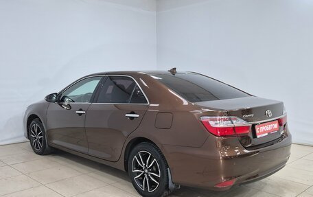 Toyota Camry, 2017 год, 2 370 000 рублей, 6 фотография