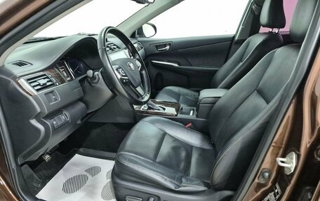 Toyota Camry, 2017 год, 2 370 000 рублей, 9 фотография