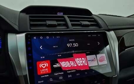 Toyota Camry, 2017 год, 2 370 000 рублей, 19 фотография