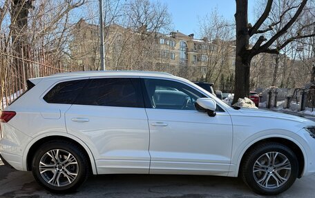 Volkswagen Touareg III, 2019 год, 5 950 000 рублей, 4 фотография