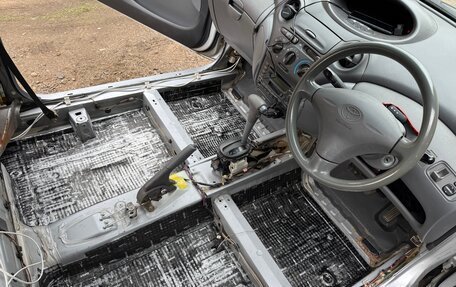 Toyota Vitz, 1999 год, 250 000 рублей, 18 фотография