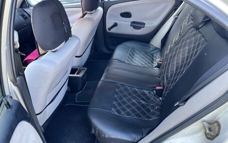 Mitsubishi Carisma I, 2001 год, 198 000 рублей, 10 фотография