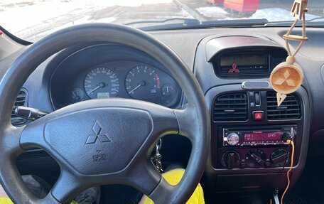Mitsubishi Carisma I, 2001 год, 198 000 рублей, 13 фотография