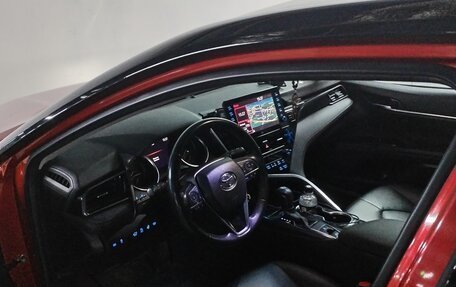 Toyota Camry, 2021 год, 3 950 000 рублей, 6 фотография