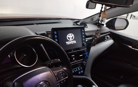 Toyota Camry, 2021 год, 3 950 000 рублей, 7 фотография