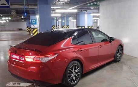 Toyota Camry, 2021 год, 3 950 000 рублей, 12 фотография