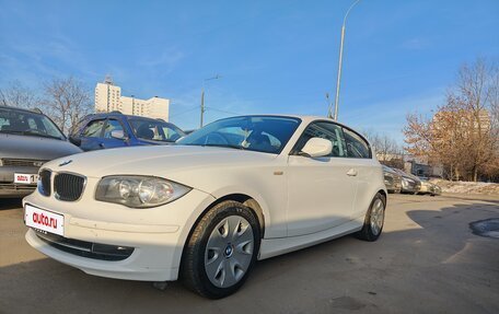 BMW 1 серия, 2011 год, 821 000 рублей, 2 фотография