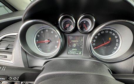 Opel Astra J, 2011 год, 750 000 рублей, 3 фотография