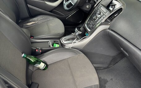 Opel Astra J, 2011 год, 750 000 рублей, 9 фотография