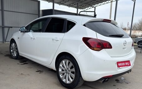 Opel Astra J, 2011 год, 750 000 рублей, 18 фотография