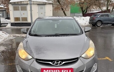 Hyundai Avante, 2011 год, 900 000 рублей, 2 фотография