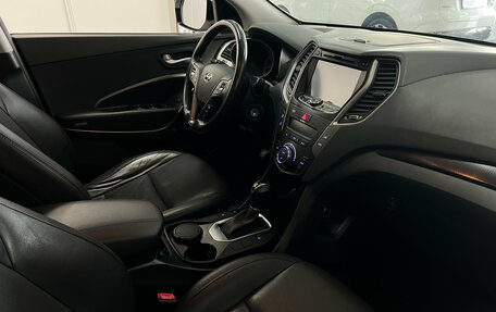 Hyundai Santa Fe III рестайлинг, 2015 год, 2 600 000 рублей, 21 фотография