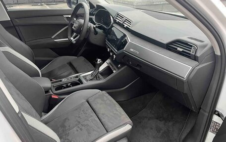 Audi Q3, 2022 год, 2 530 000 рублей, 9 фотография