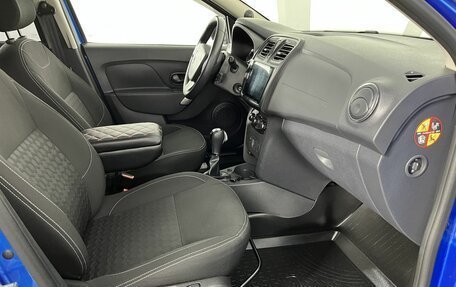 Renault Logan II, 2017 год, 749 000 рублей, 14 фотография