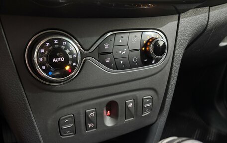 Renault Sandero II рестайлинг, 2018 год, 1 060 000 рублей, 18 фотография