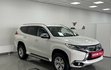 Mitsubishi Pajero Sport III рестайлинг, 2017 год, 2 475 000 рублей, 3 фотография