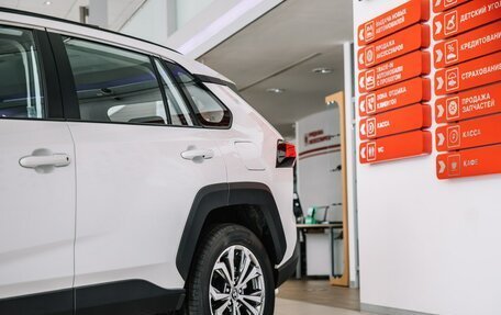 Toyota RAV4, 2025 год, 4 990 000 рублей, 5 фотография