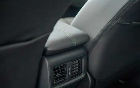 Toyota RAV4, 2025 год, 4 990 000 рублей, 22 фотография