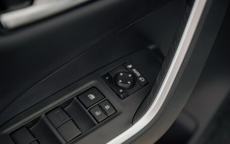 Toyota RAV4, 2025 год, 4 990 000 рублей, 19 фотография