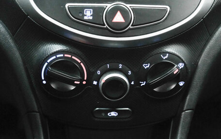 Hyundai Solaris II рестайлинг, 2015 год, 799 000 рублей, 14 фотография