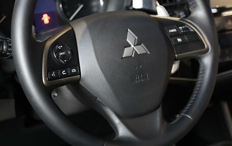 Mitsubishi Outlander III рестайлинг 3, 2014 год, 1 299 000 рублей, 12 фотография