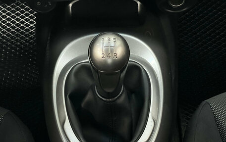 Nissan Juke II, 2011 год, 780 000 рублей, 13 фотография