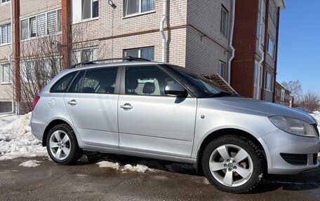 Skoda Fabia II, 2013 год, 880 000 рублей, 3 фотография