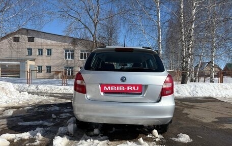 Skoda Fabia II, 2013 год, 880 000 рублей, 5 фотография