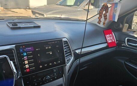 Jeep Grand Cherokee, 2011 год, 2 100 000 рублей, 8 фотография