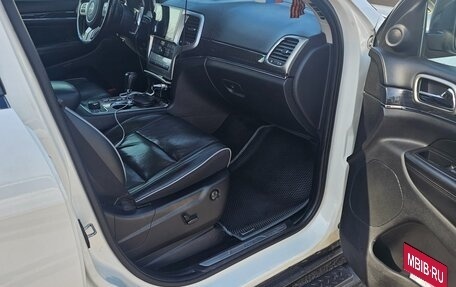 Jeep Grand Cherokee, 2011 год, 2 100 000 рублей, 17 фотография