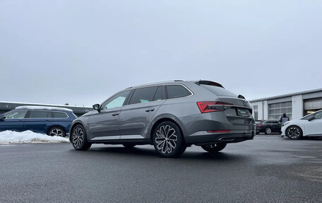 Skoda Superb III рестайлинг, 2022 год, 4 200 000 рублей, 4 фотография