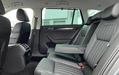 Skoda Superb III рестайлинг, 2022 год, 4 200 000 рублей, 12 фотография