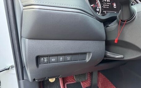 Toyota Harrier, 2021 год, 4 300 000 рублей, 19 фотография