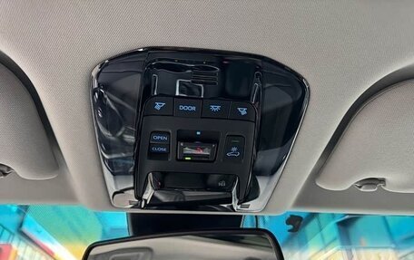 Toyota Harrier, 2021 год, 4 300 000 рублей, 20 фотография